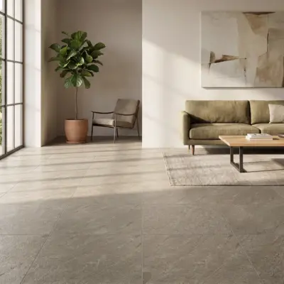 Sala luminosa con gran ventanal y vista al patio, amoblada y con un piso de cerámica estilo piedra Braken Duna